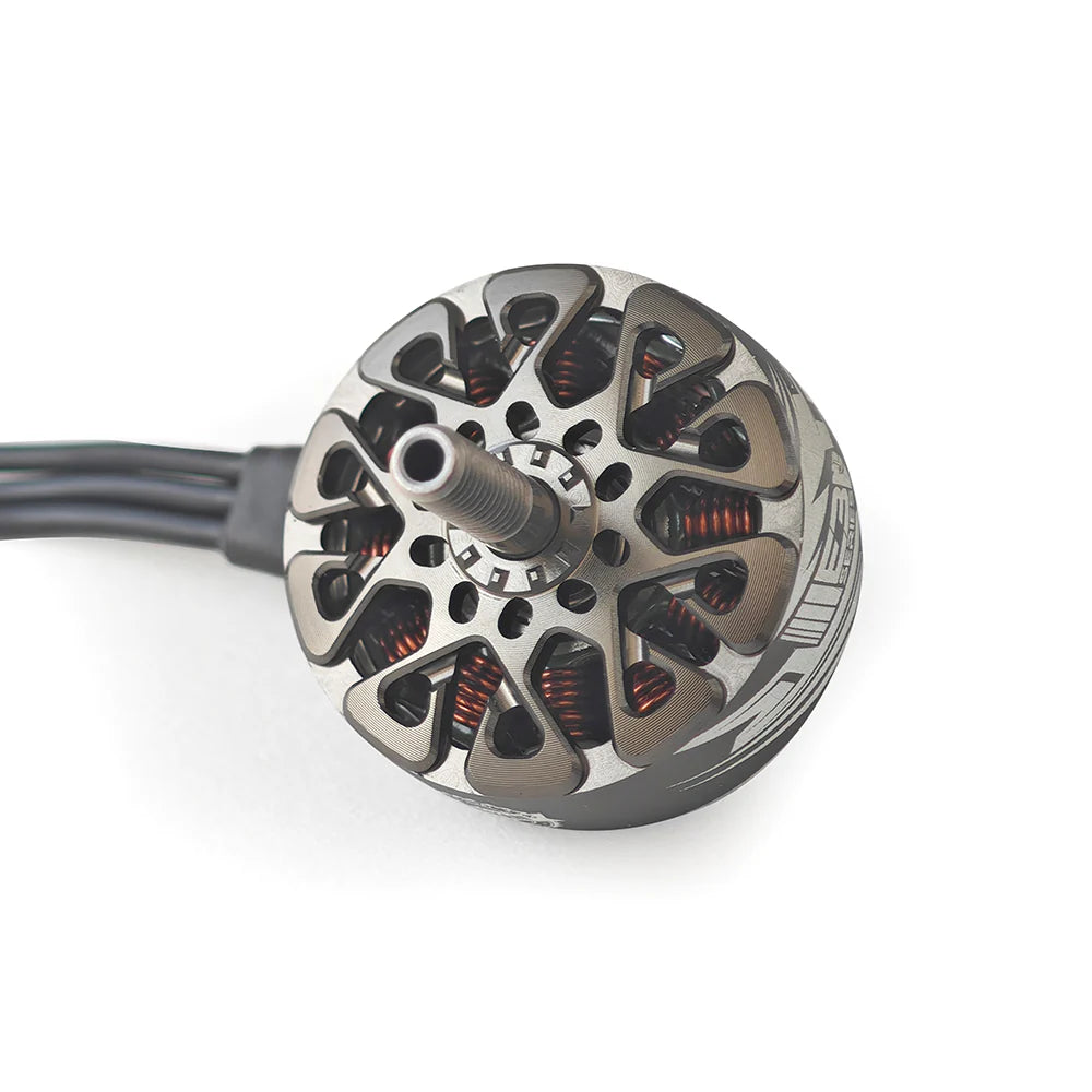 Parim drooni mootor turul - EMAX E3 FPV mootor 5-tollistele droonile – kerge, võimas ja ideaalne freestyle'iks ja võistlusteks